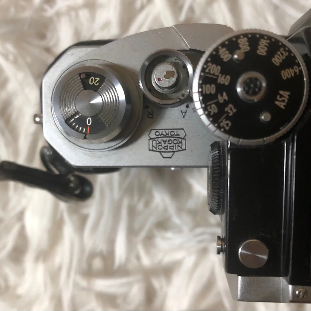 Nikon F Eye Level 35mm SLR Film Camera Body Only Nikon F BC-7 Flash 6754517Japan